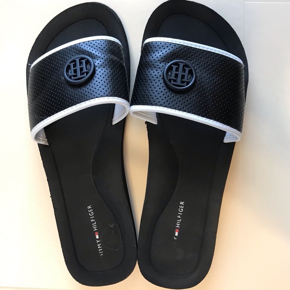 Tommy Hilfiger Shoes - ❤️Tommy Hilfiger Slides❤️